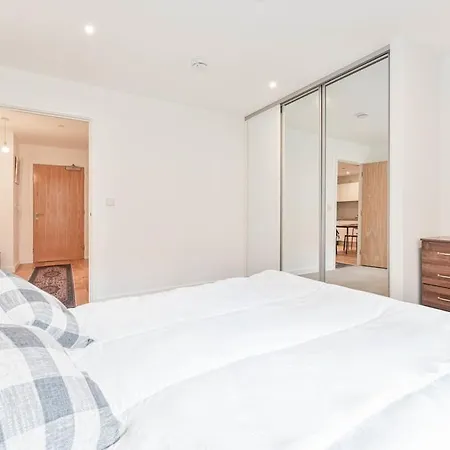 Smart 1 Bedroom In Апартаменты Бирмингем